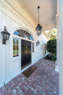8993 porch 1