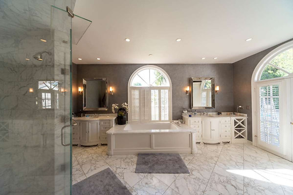 8993 bath 5