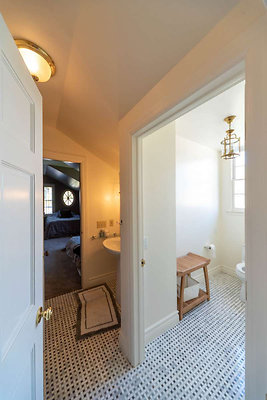 8993 bath 8