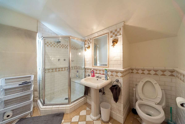 8993 bath 10