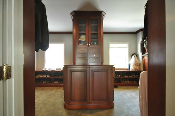 2618 closet 1