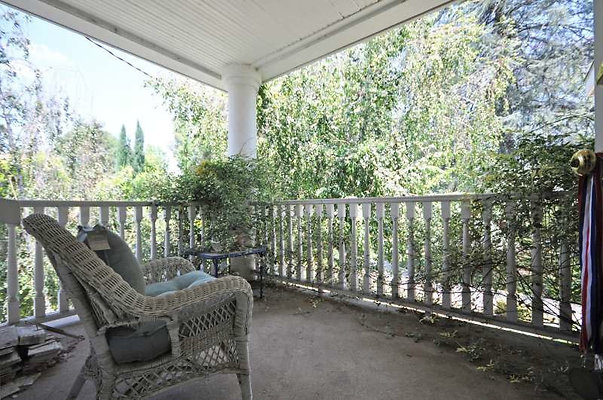 2618 porch 1