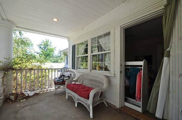2618 porch 3